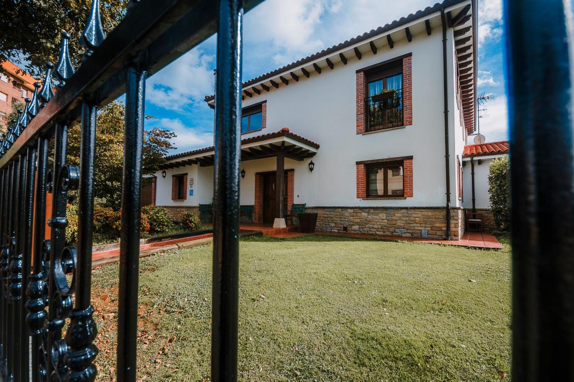 Villa Tiviti 오비에도 외부 사진