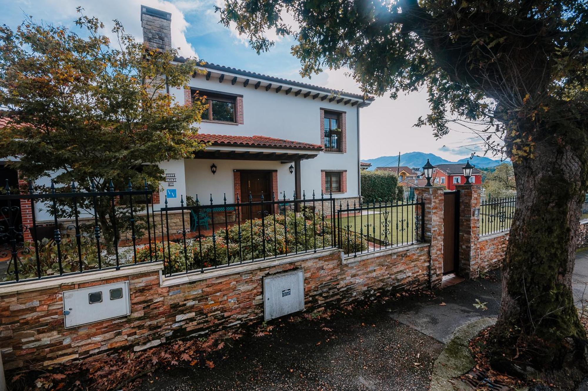 Villa Tiviti 오비에도 외부 사진
